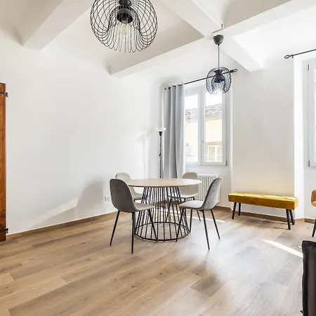 Apartament Alloro *